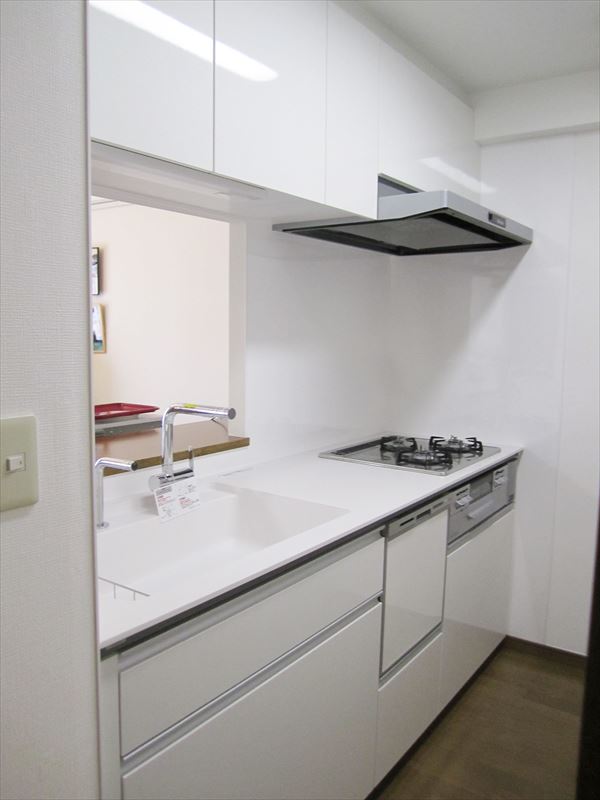 TOTO ザ・クラッソでデザイン性と機能性を兼ね備えたキッチンに TOTO ザ・クラッソでデザイン性と機能性を兼ね備えたキッチンに